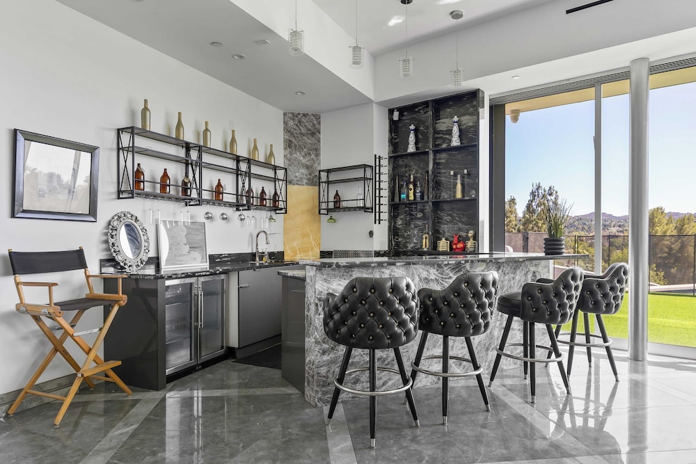 Luxe LA Escape w/ Pool, Views & Game Room Alta Vista Estate by Avantstay