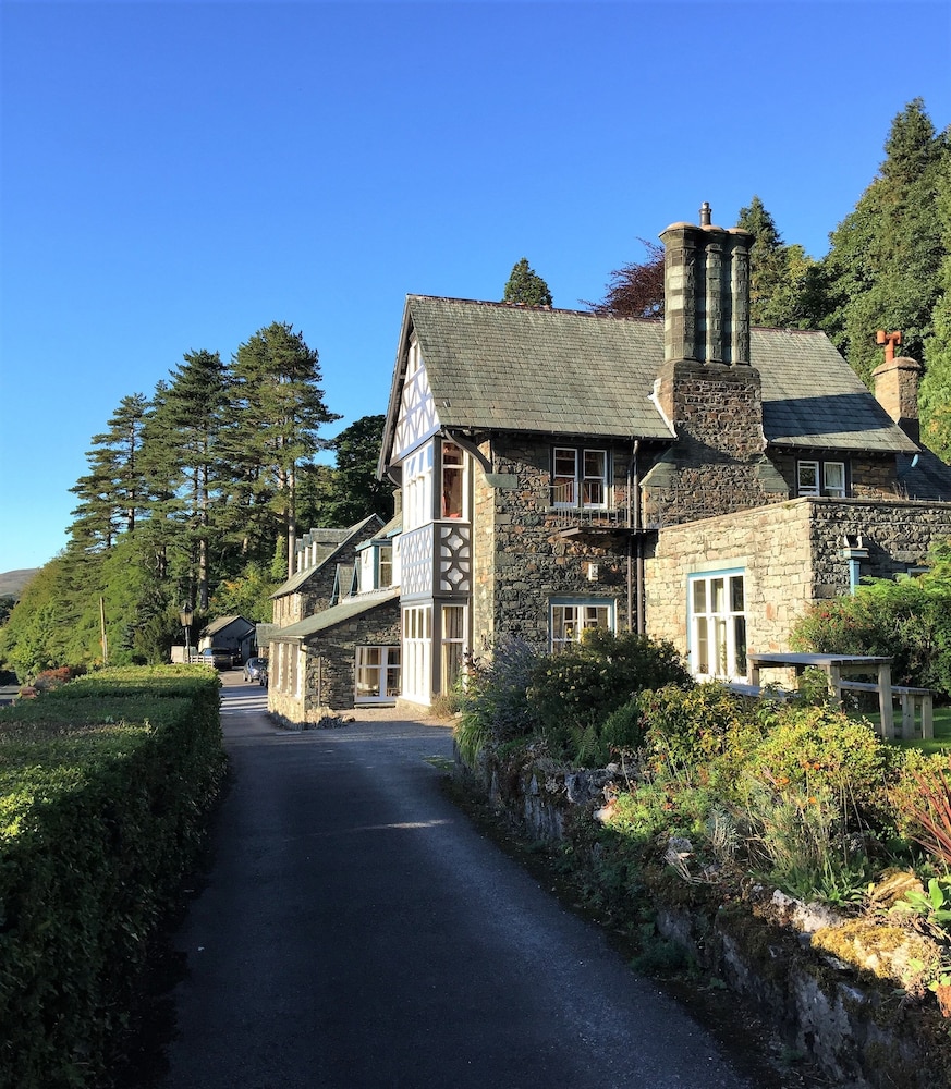 Hotel Ravenstone Manor - Image 1