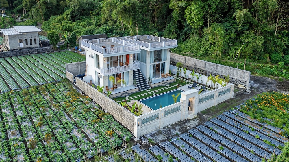 Hayana Villa