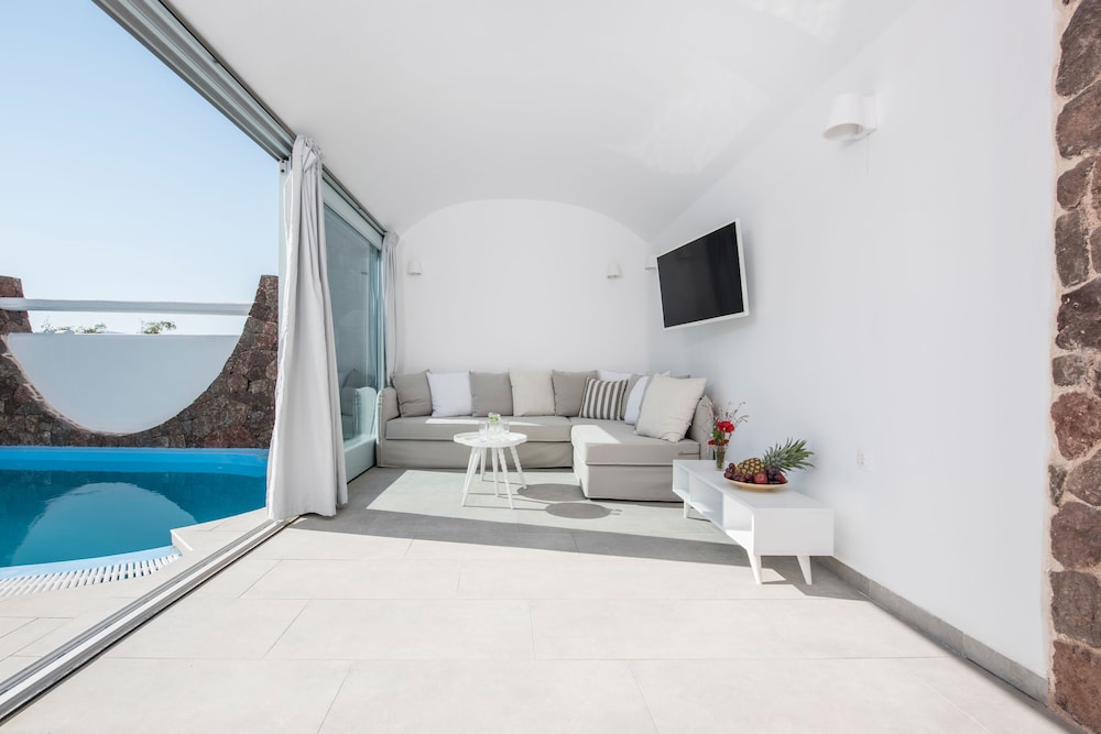Secret Earth Santorini