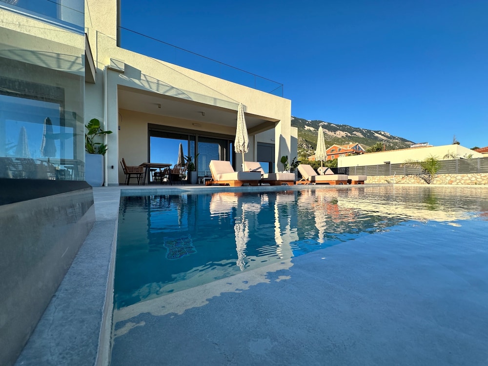 Seaview Serenity Villa in Kefalonia