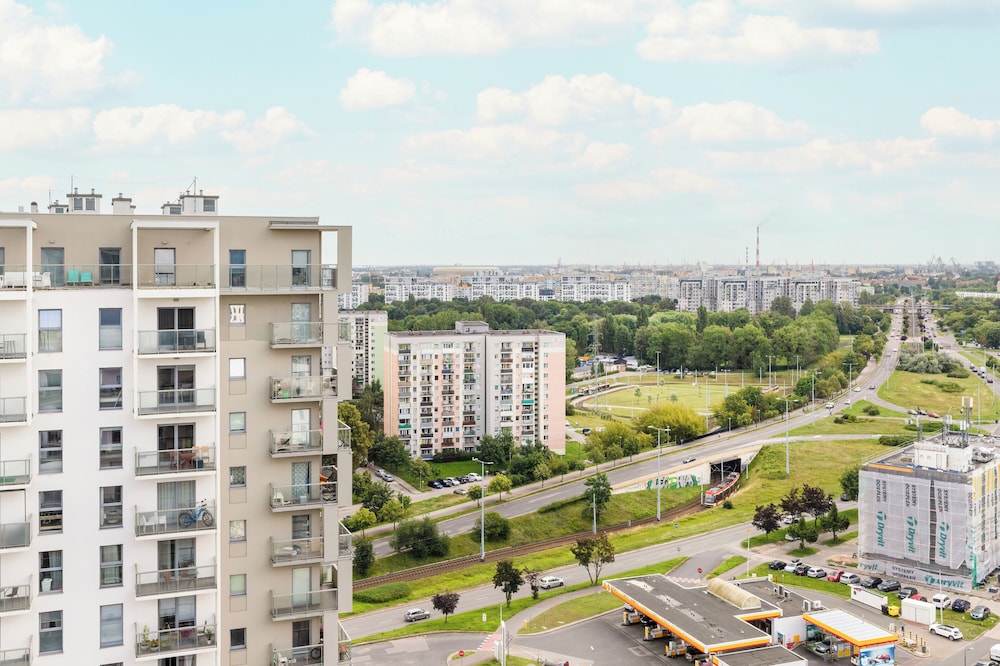 17th Floor Gdansk Apartment by Renters view 3