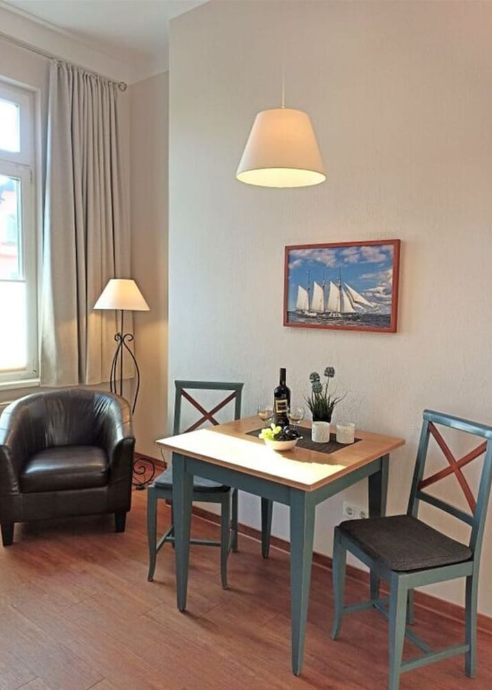 Lieselotte Modern Retreat