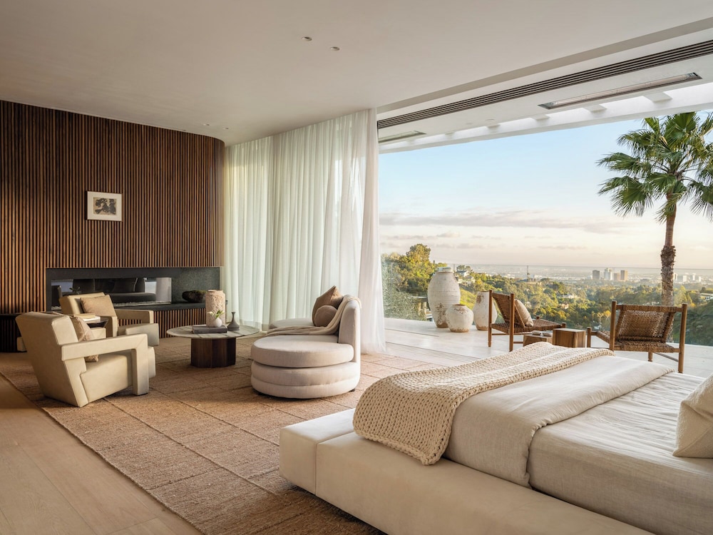 Stradella Mansion - Epitome of Luxury Living in This Breathtaking Bel Air Estate