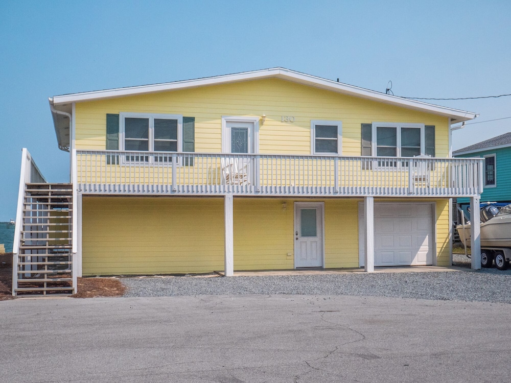 Bear's Den by Topsail Realty