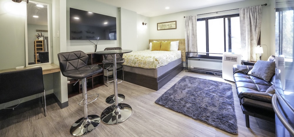 Workspace Studio Ski-in Ski-out AC
