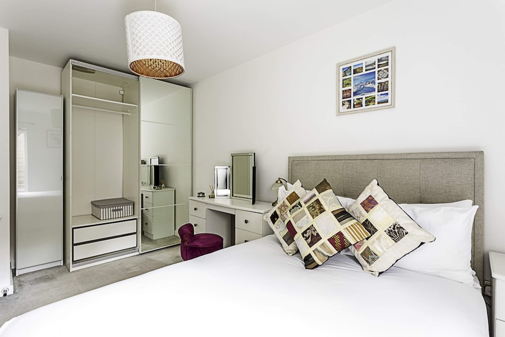 Beautiful Open Plan Garden Flat