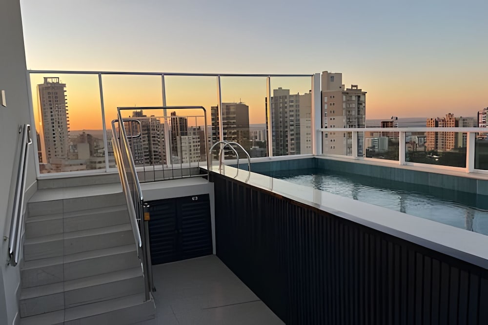 Aptos no Centro com Piscina e Academia