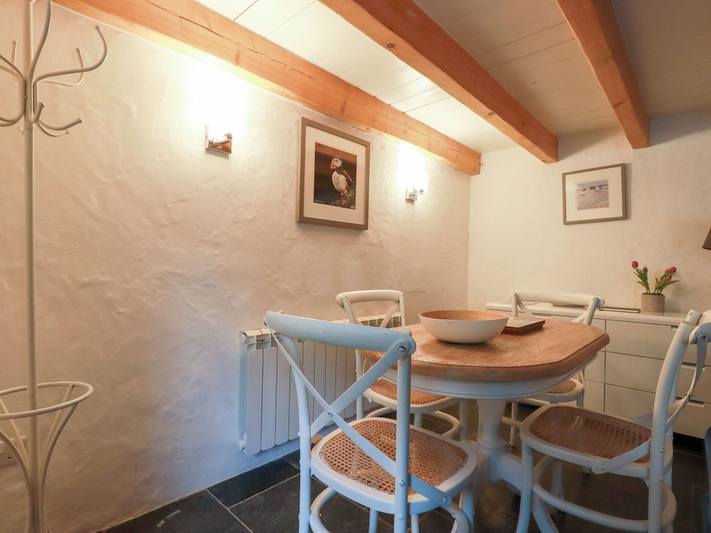 2 Rose Cottage