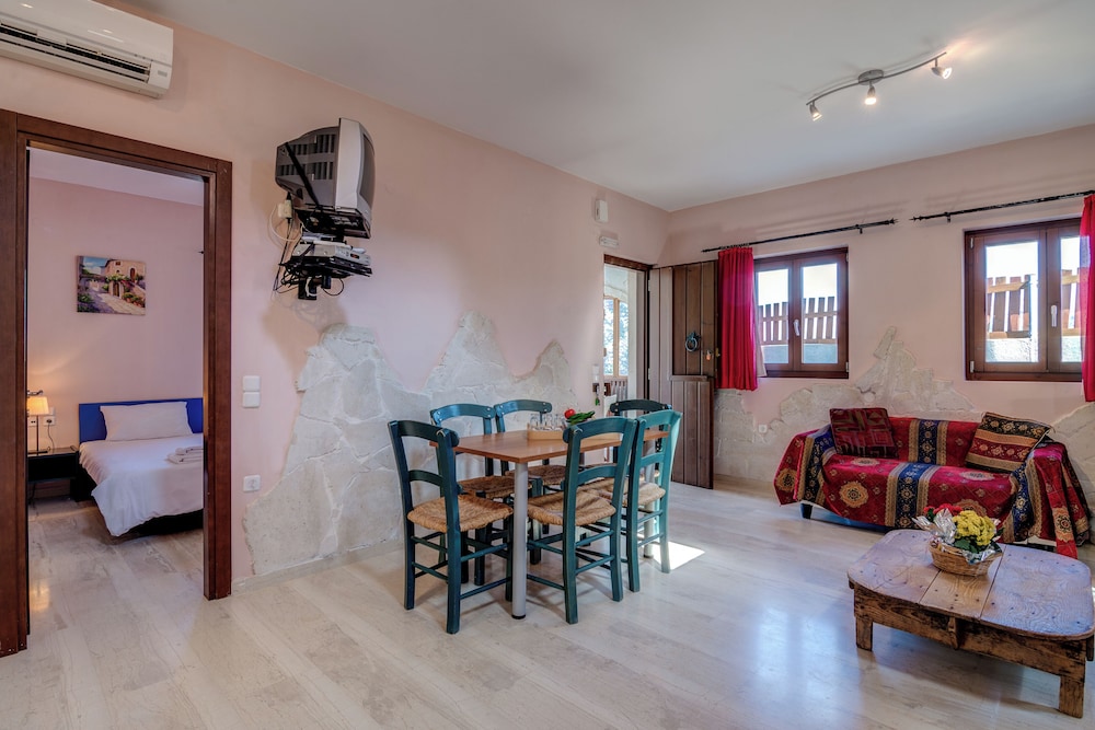 Crete Essence Villas – Lagkada
