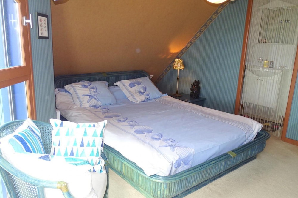 Holiday Home in Penestin Near La Mine D'or Beach view 5
