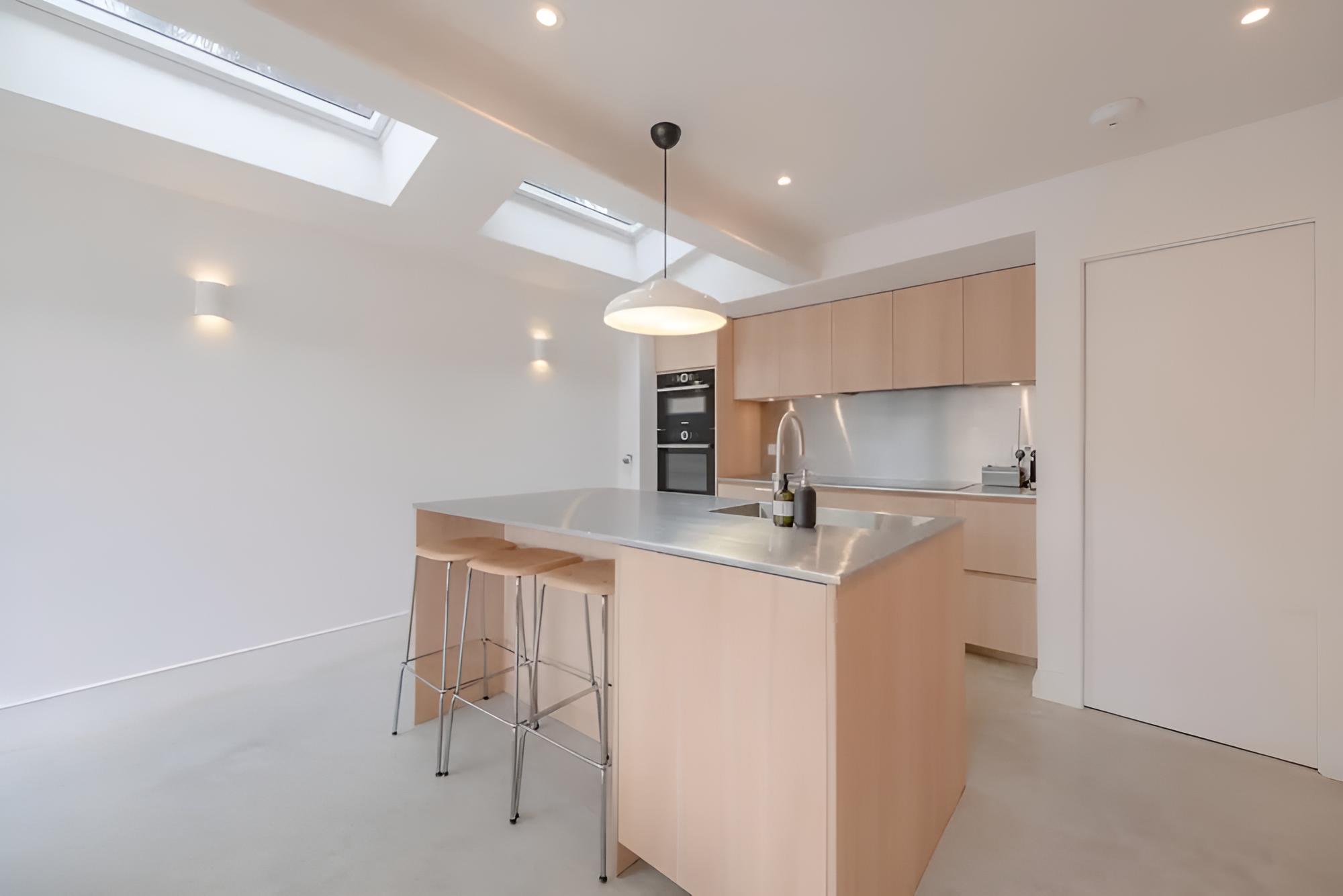 Beautiful Minimalistic 2BD House - Victoria Park