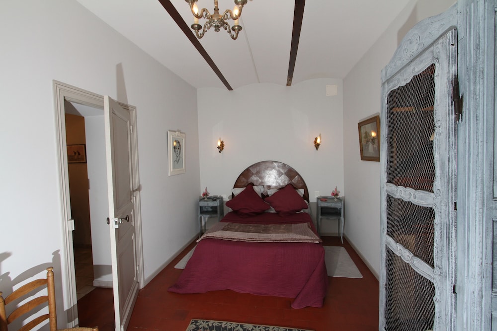 Le Clos Xavianne view 3