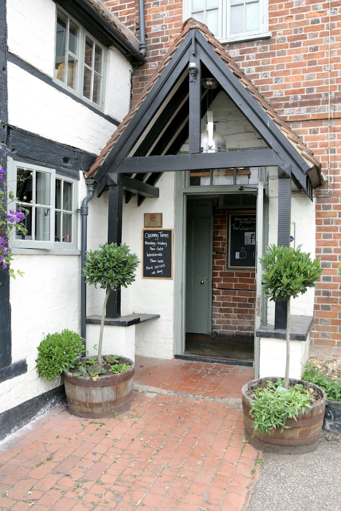 The Crown at Playhatch view 2