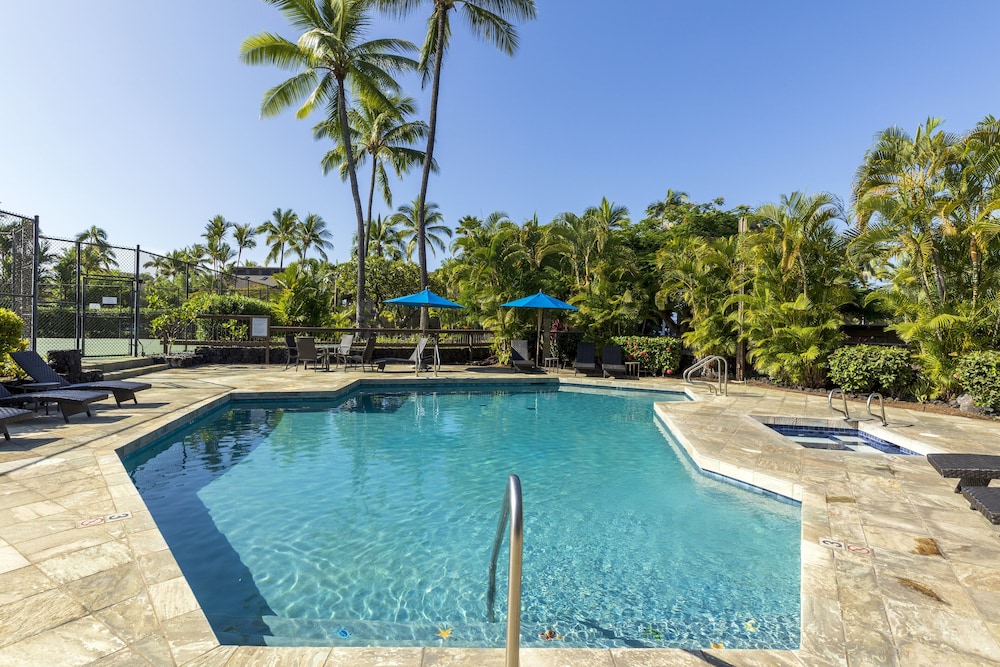 Konaloa Unimpeded Views of the Ocean