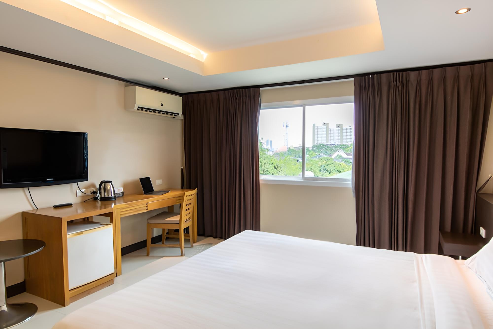 Avana Hotel and Convention Centre