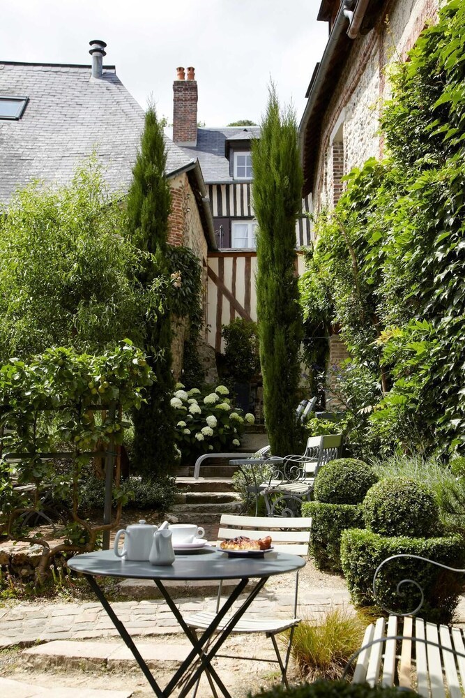 La Cour Sainte Catherine