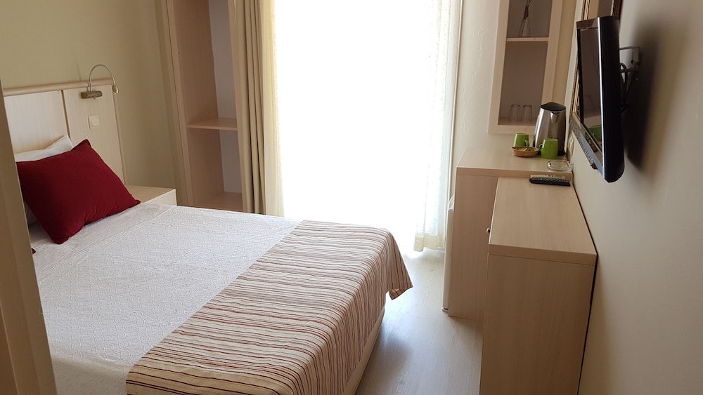 Ileri Otel & Daireler - Image 17