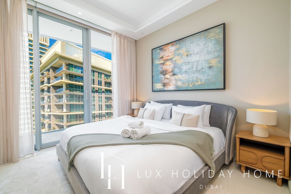 LUX The Atlantis View Luxury Beach Suite
