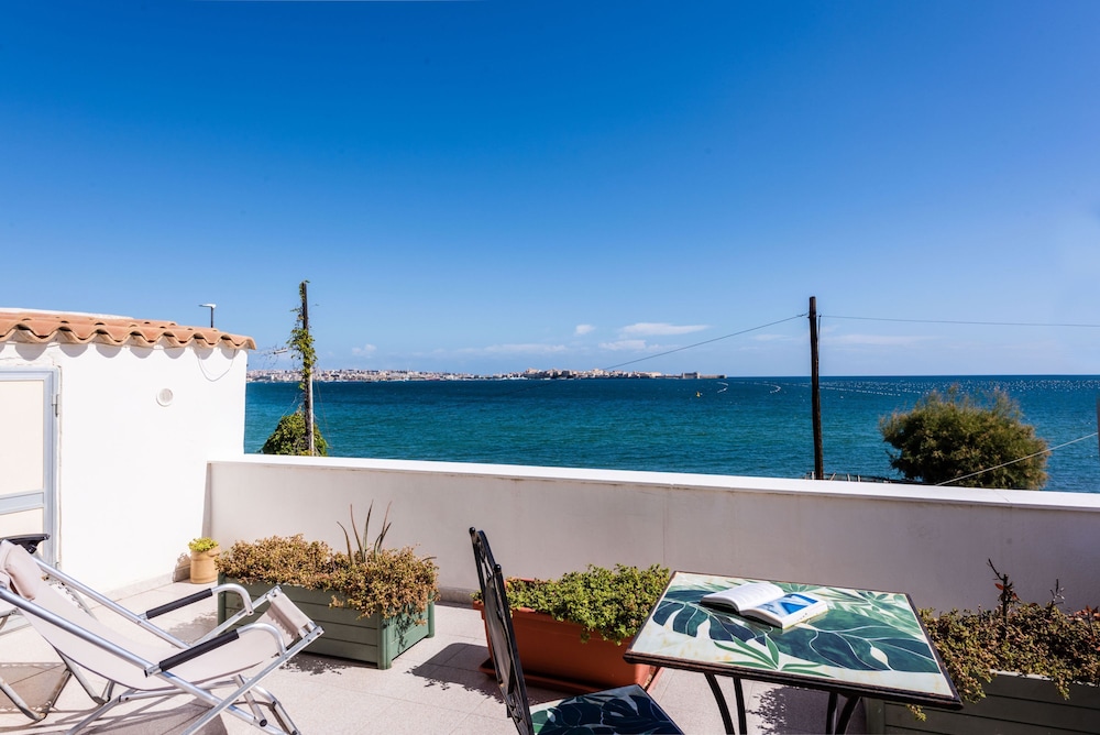 La Casa Dell Isola by Wonderful Italy photo 4