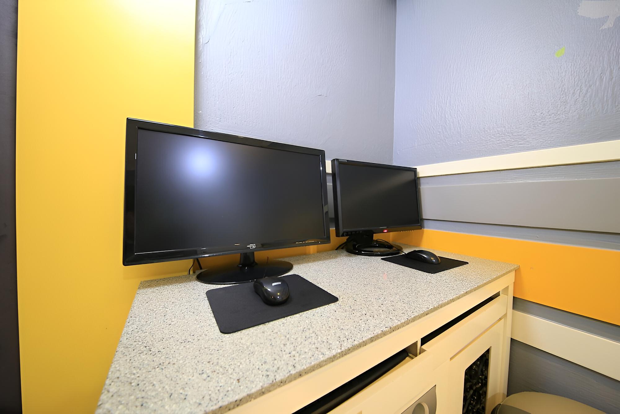 Photo 11