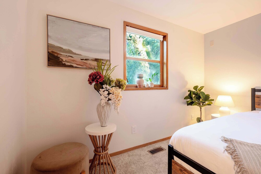 @ Marbella Lane - Hidden Gem on Scenic Shady Lake