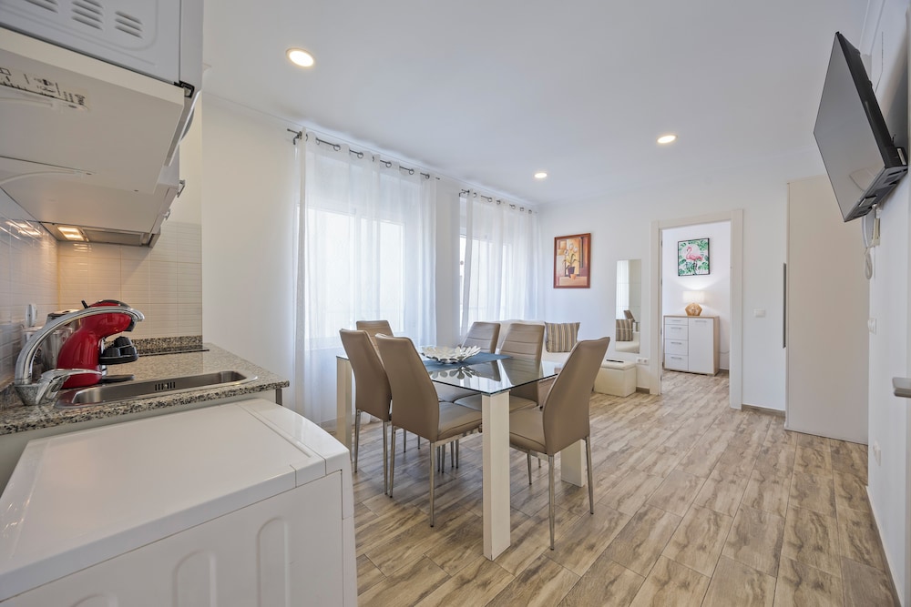 Apartamentos Chorrol