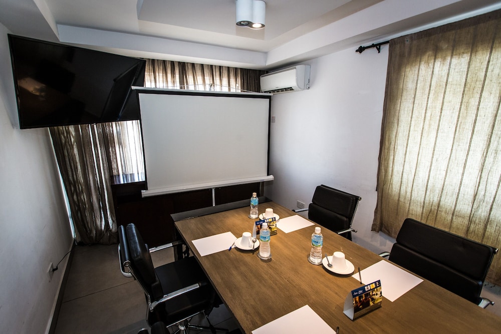 meeting & event spaces