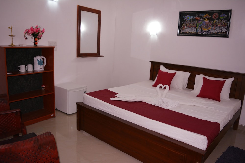 Lagoon Resort Goviyapana