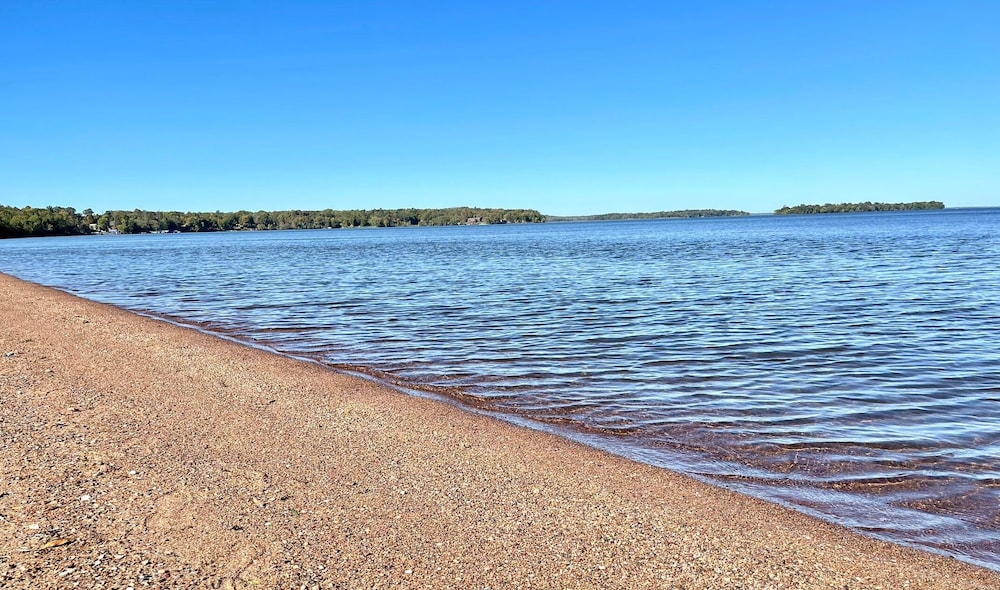 Spacious 8-BR Leech Lake Retreat w/ Game Room