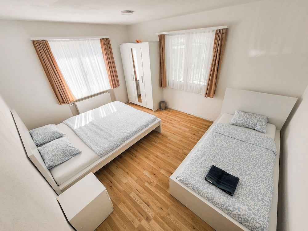 VK - VBD - Zurich Airport - Homestay - Villa Bassersdorf