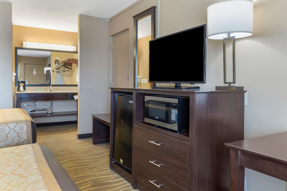 Best Western Taylor Inn