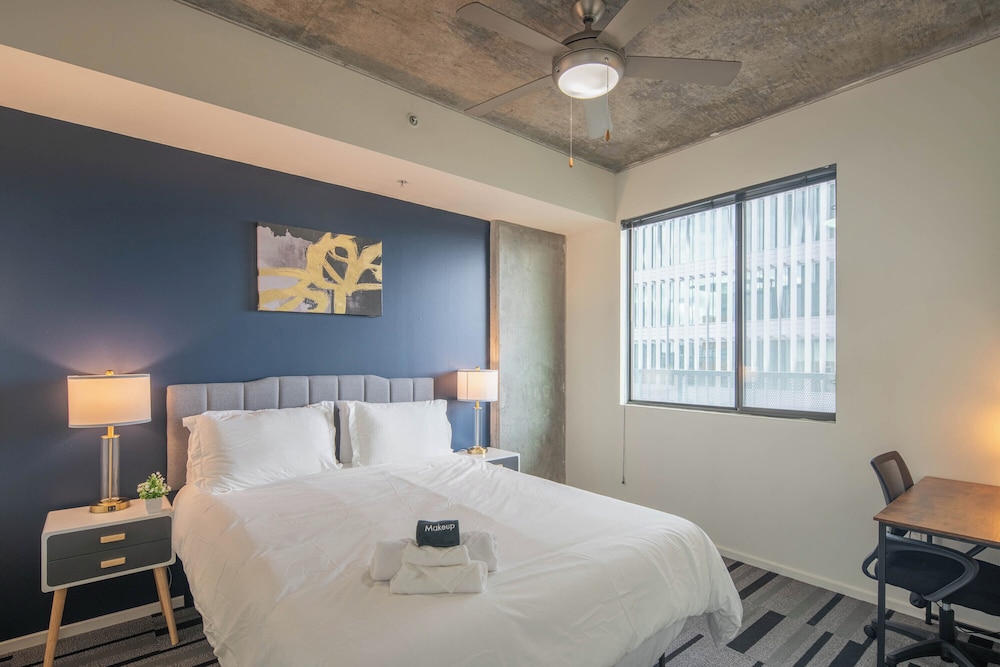 ROVE LIVING/KL - Roosevelt Point