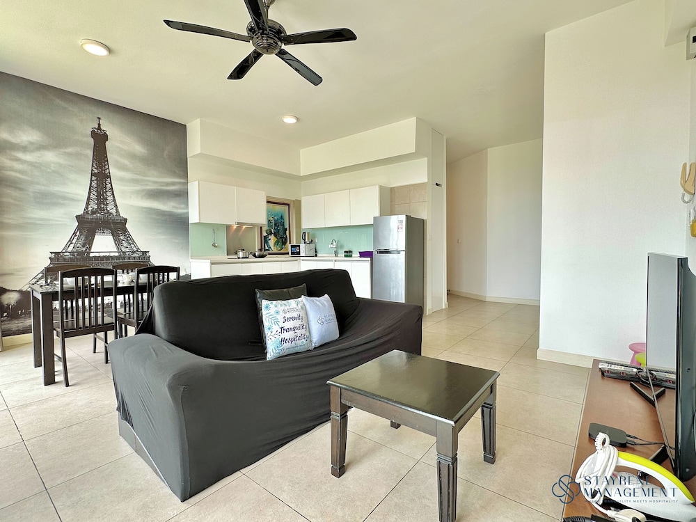 Afiniti Residences Medini by Stayrene