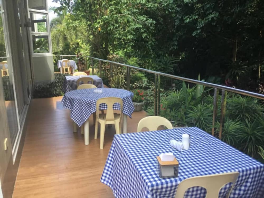 Room-camiguin Lanzones Resort Family roo