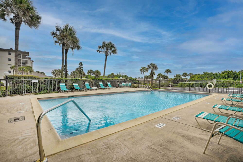 Updated Ormond Beach Condo: Relax & Explore! view 5