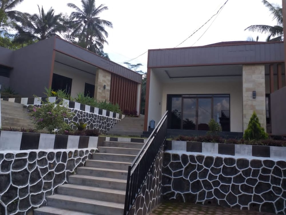 Oase Van Java view 4