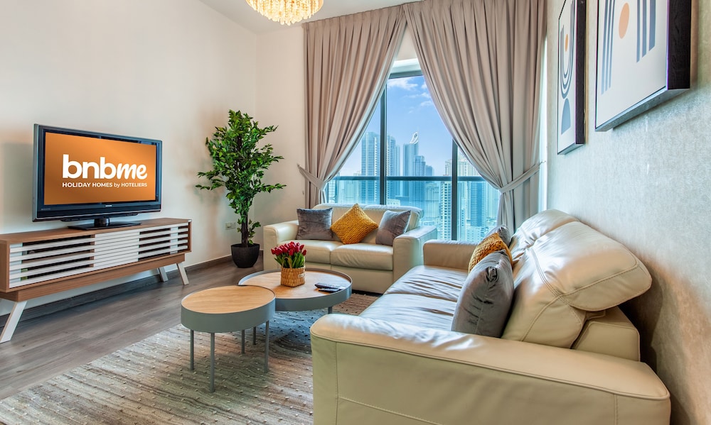 1B-Armada 3-2506 by bnbme homes