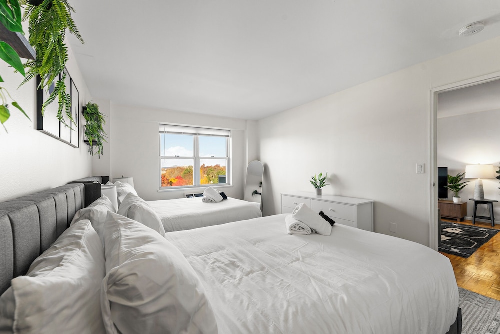 Furnished Apartment Near Longwood