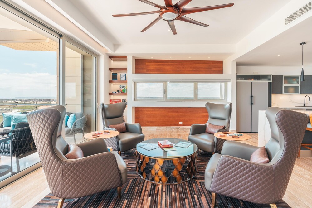 Amazing Penthouse in Exclusive Tower in Capcana