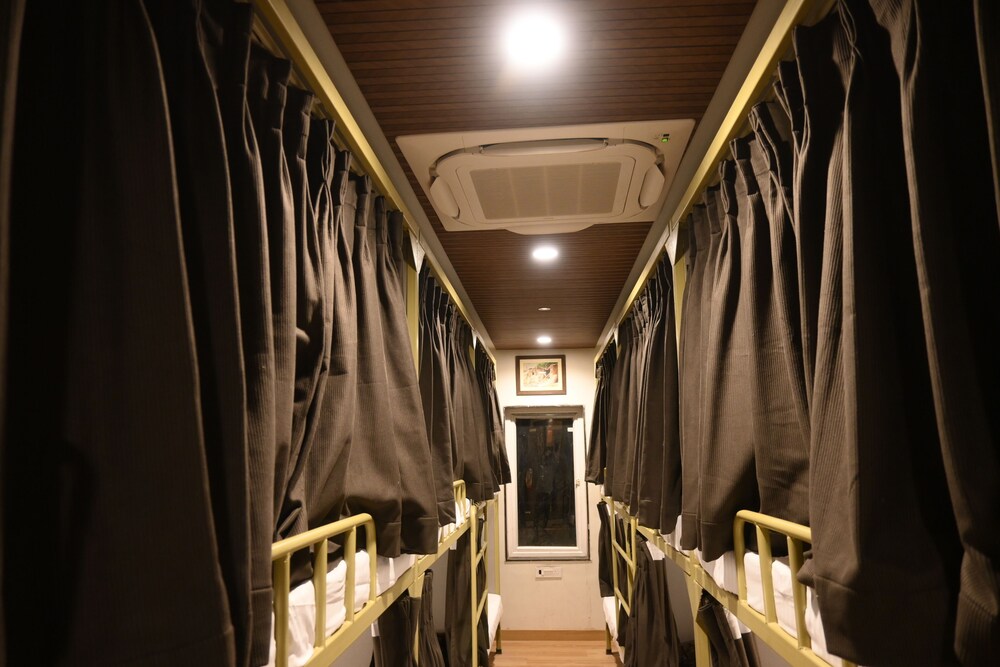 Amara Super Deluxe Dormitory