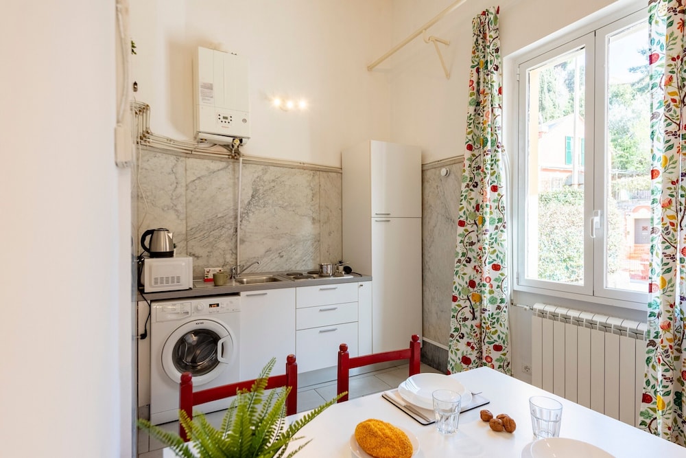 Apartment Vernazzola In Genova
