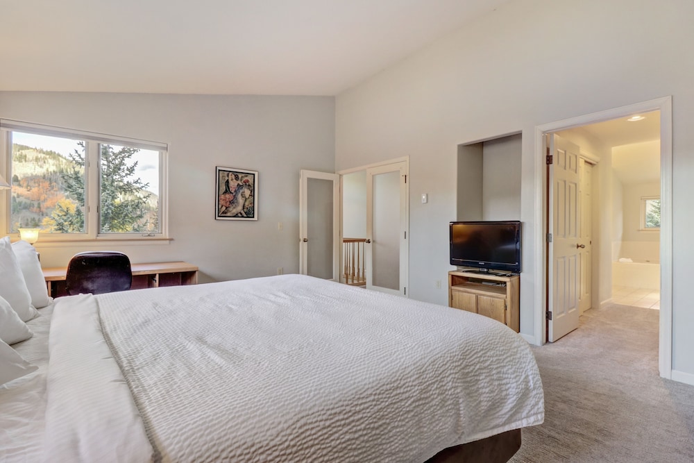 Legends 11 5 Bedroom Townhouse