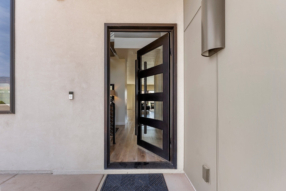 Coral Rock Vista 8 Bedroom Townhouse