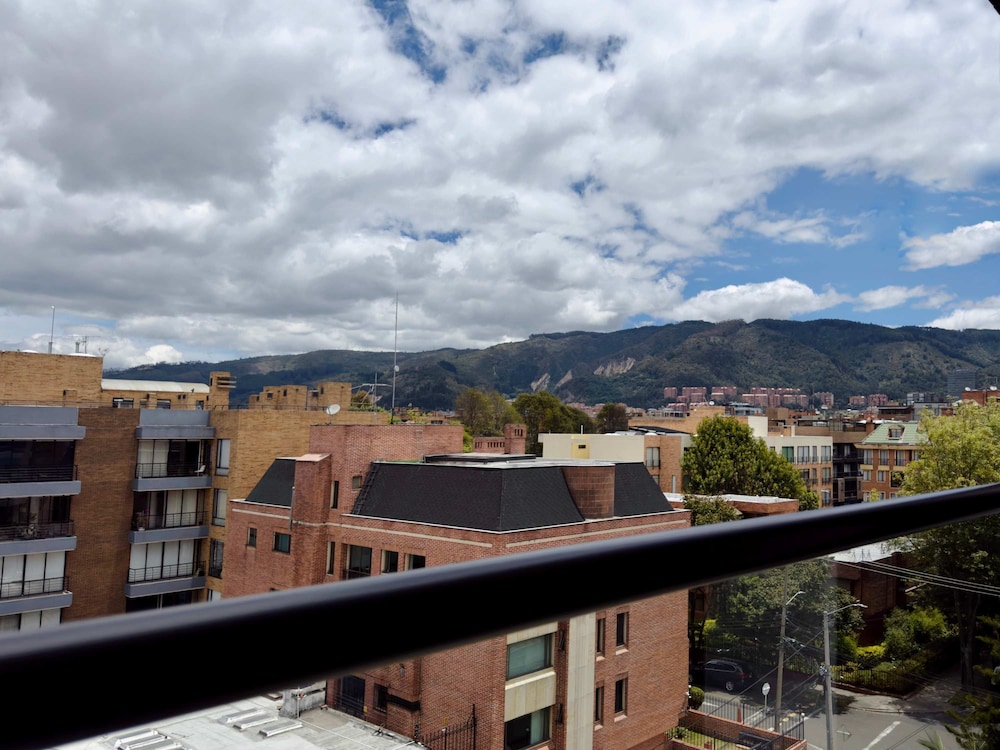w Elegant Loft w Balcony in Santa B Rbara
