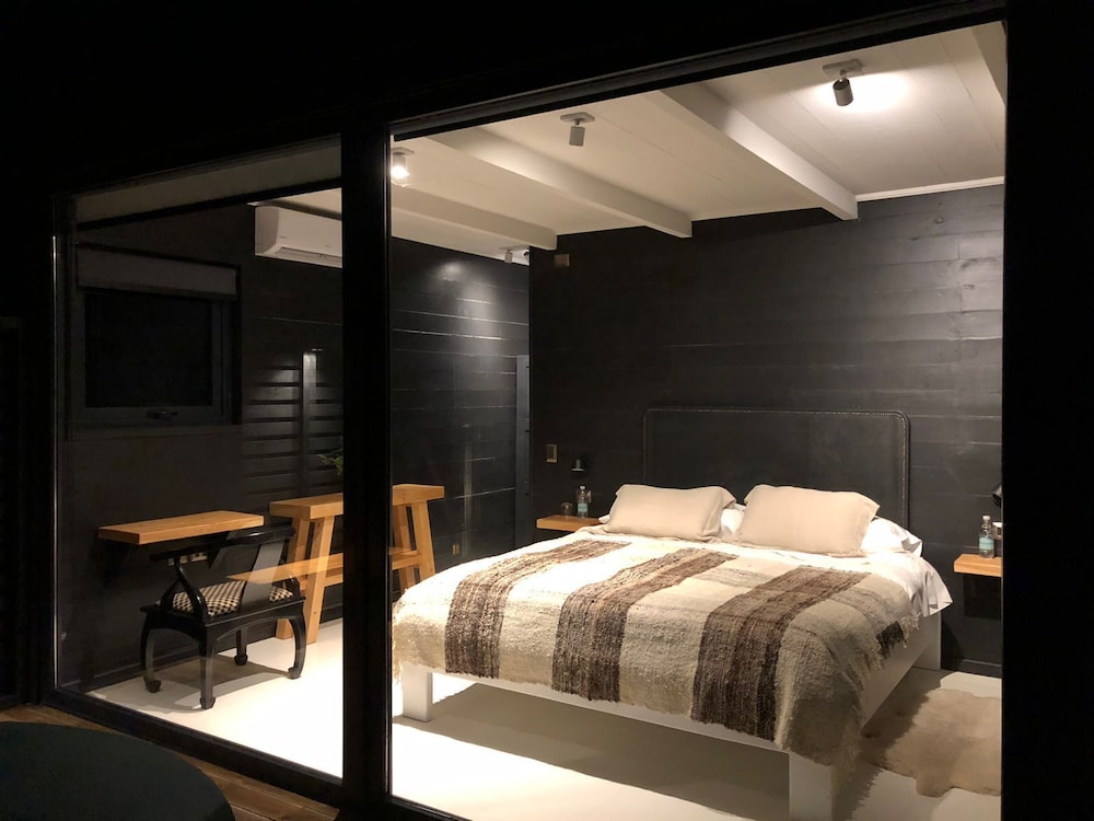 Calma Cabins