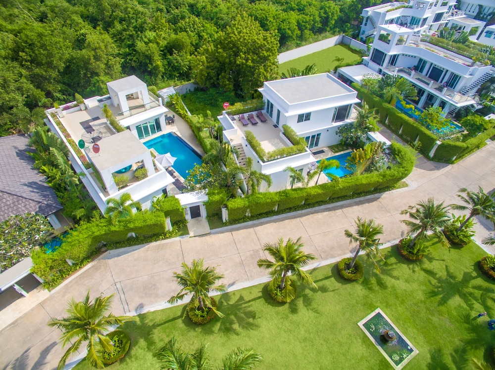 Hollywood Pool Villa Jomtien Pattaya