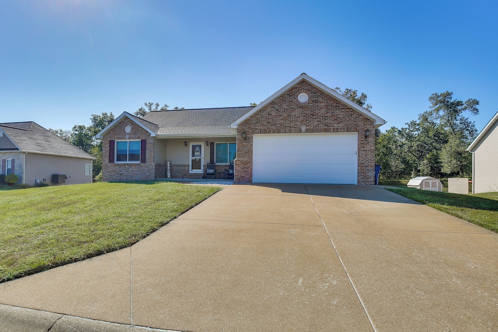 Sip, Soar & Explore: Spacious Union Home w/ Yard