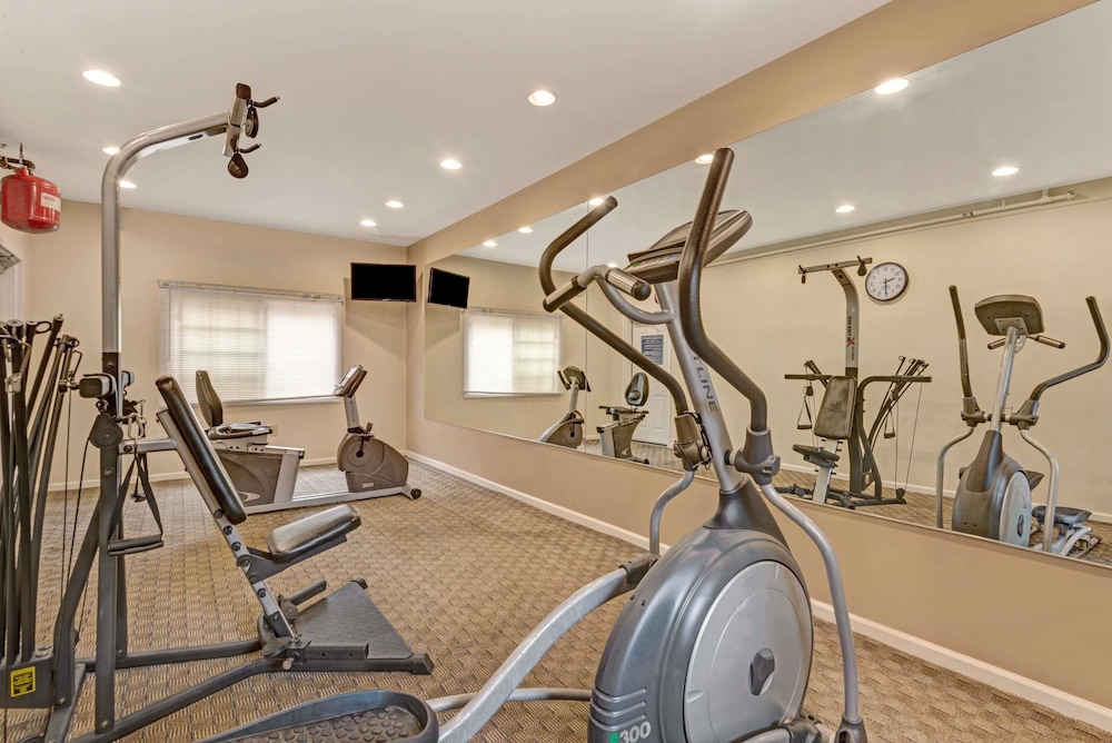 Days Inn by Wyndham Ridgefield - Property Image 9