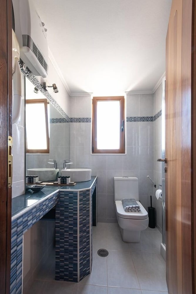 Cyrenia Guesthouse - Property Image 6